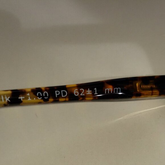 Tortoise Shell Women's Glasses - Picture 6 of 9